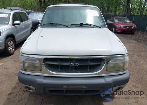 1999 Ford Explorer Eddie Bauer/Limited/Xlt from USA, damaged, VIN 1FMZU35P4XZA92038